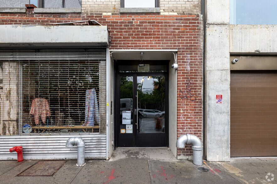More Photos Of 195-197 Chrystie St, New York Office Residential For Lease
