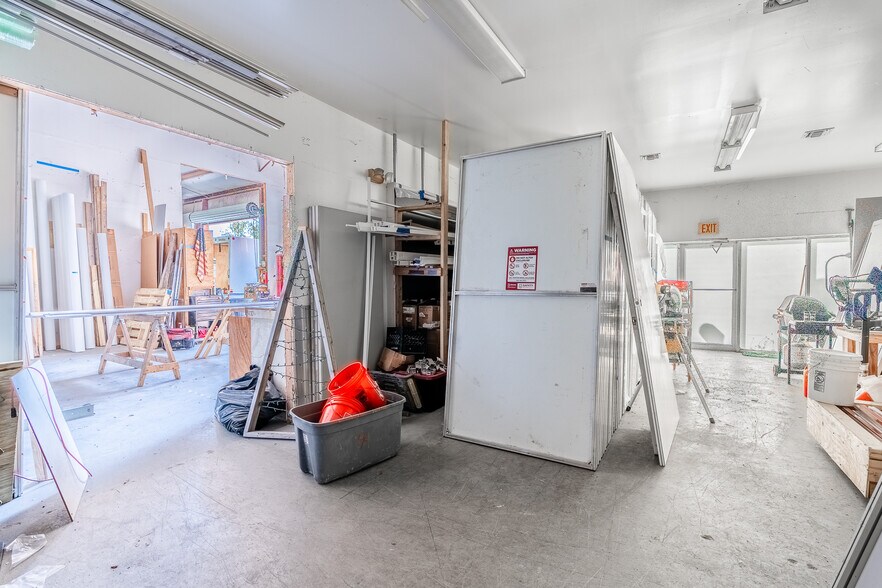 More Photos Of 820 35th Ct, Vero Beach Warehouse For Sale