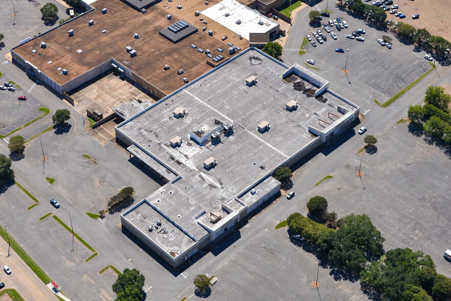 More Photos Of ,  General Retail For Sale