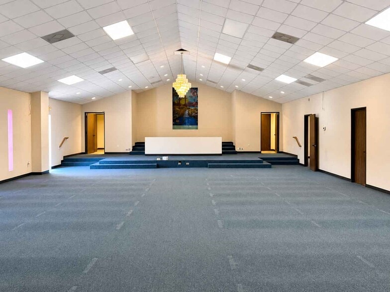 More Photos Of 3917 Wipprecht St, Houston Religious Facility For Sale