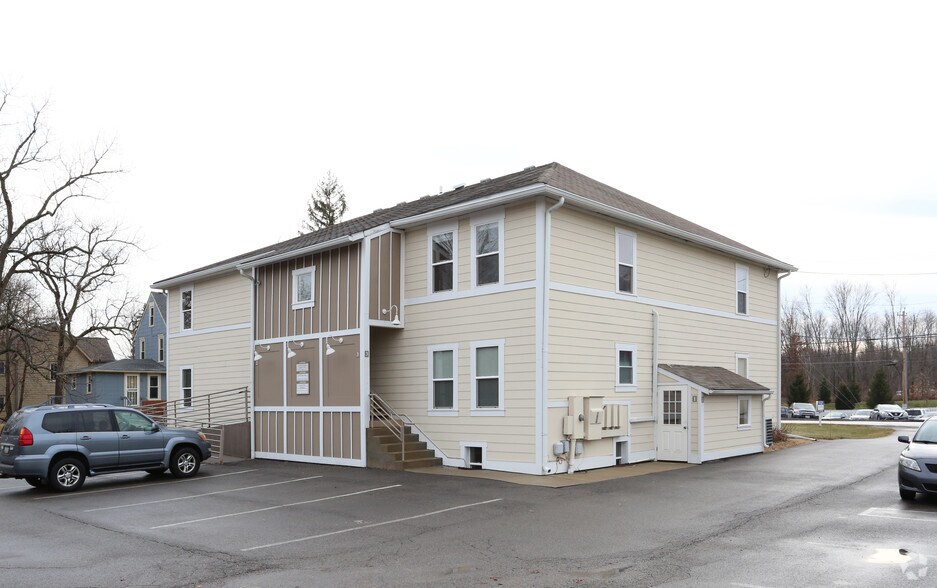 More Photos Of 50 E Olentangy St, Powell Office For Lease