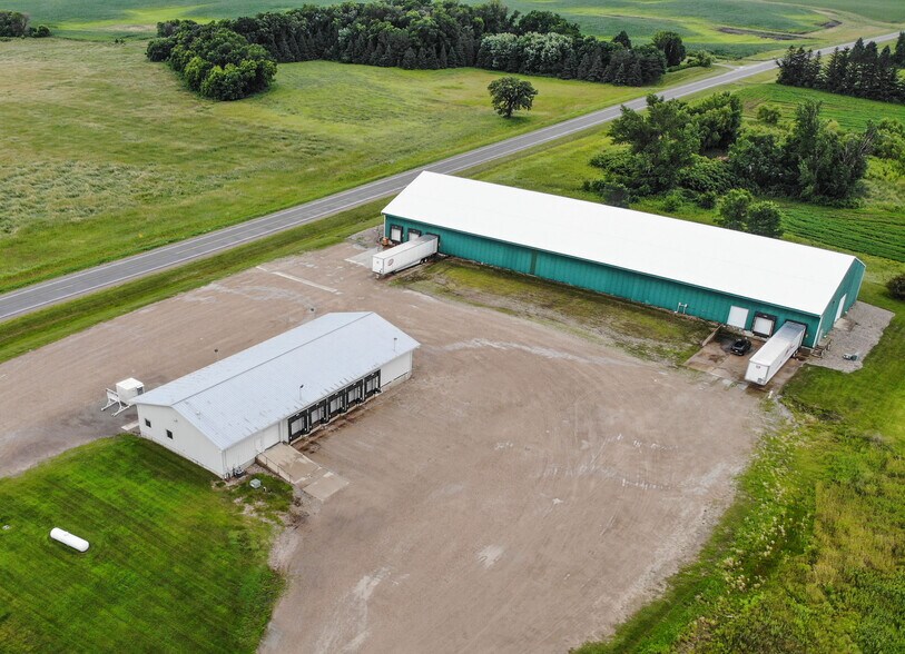 More Photos Of 4493 US-12, Willmar Truck Terminal For Lease