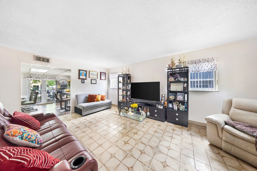 More Photos Of 840-858 NW 4th St, Miami Apartments For Sale