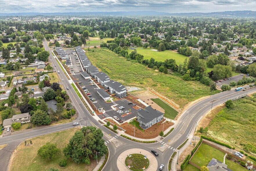More Photos Of 4853 Verda Ln NE, Keizer Apartments For Sale