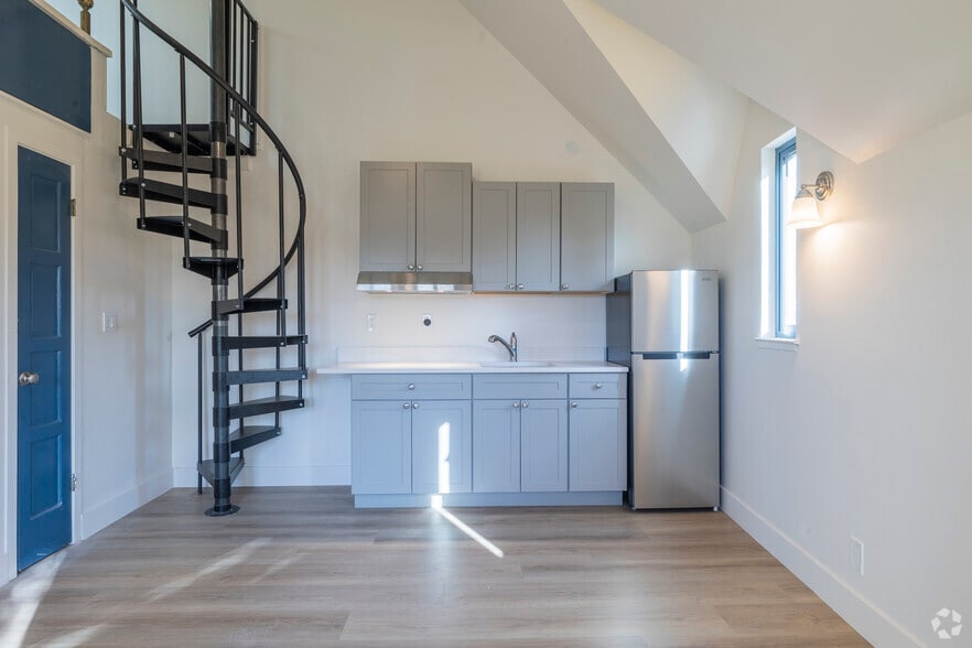More Photos Of 2974-2980 College Ave, Berkeley Apartments For Lease