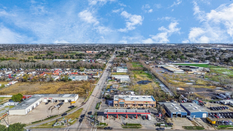 More Photos Of 5417 Anderson Rd, Houston Unknown For Lease