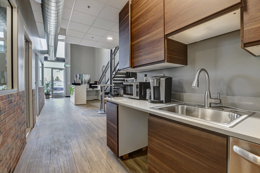 More Photos Of 12170 Tejon St, Westminster Research And Development For Sale