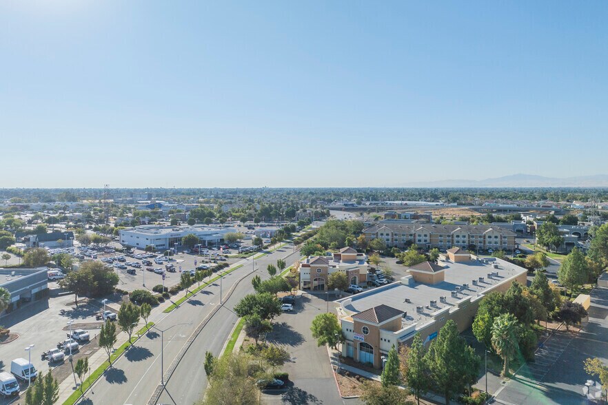 More Photos Of 2706-2846 Pavilion Pky, Tracy General Retail For Lease