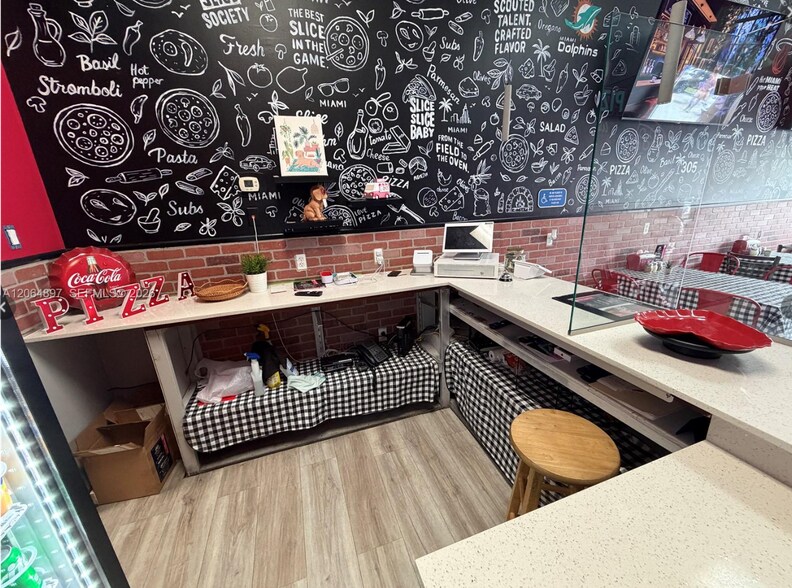 More Photos Of 10834-10880 SW 104th St, Miami General Retail For Lease