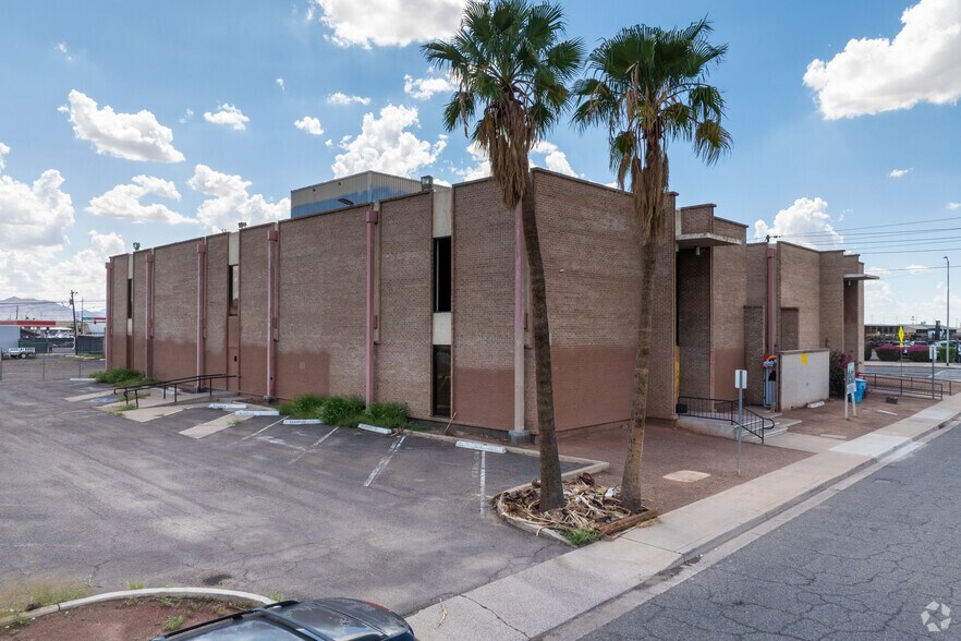 More Photos Of 1833-1841 W Buchanan St, Phoenix Industrial For Sale