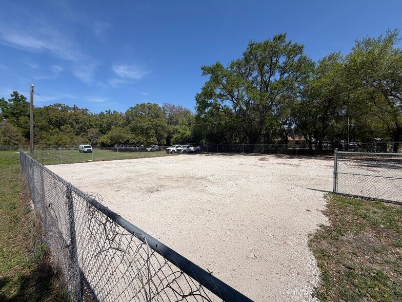 More Photos Of 10248 Fisher ave, Tampa Land For Lease