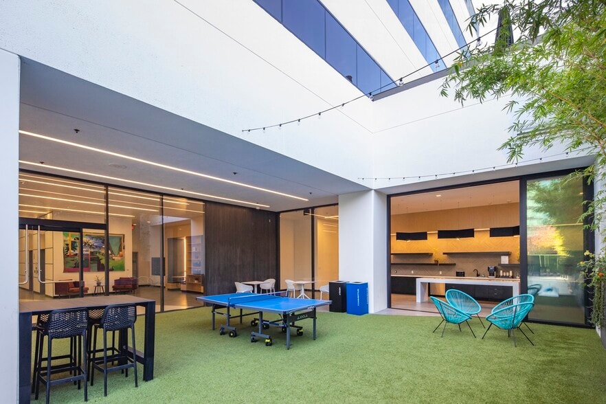 More Photos Of 199 S Los Robles Ave, Pasadena Office For Lease