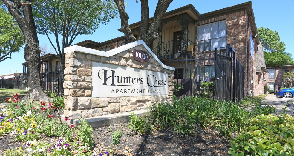 More Photos Of 10000 Hammerly Blvd, Houston Apartments For Sale