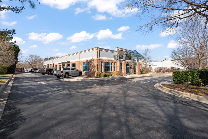 More Photos Of 5011 Departure Dr, Raleigh Showroom For Sale