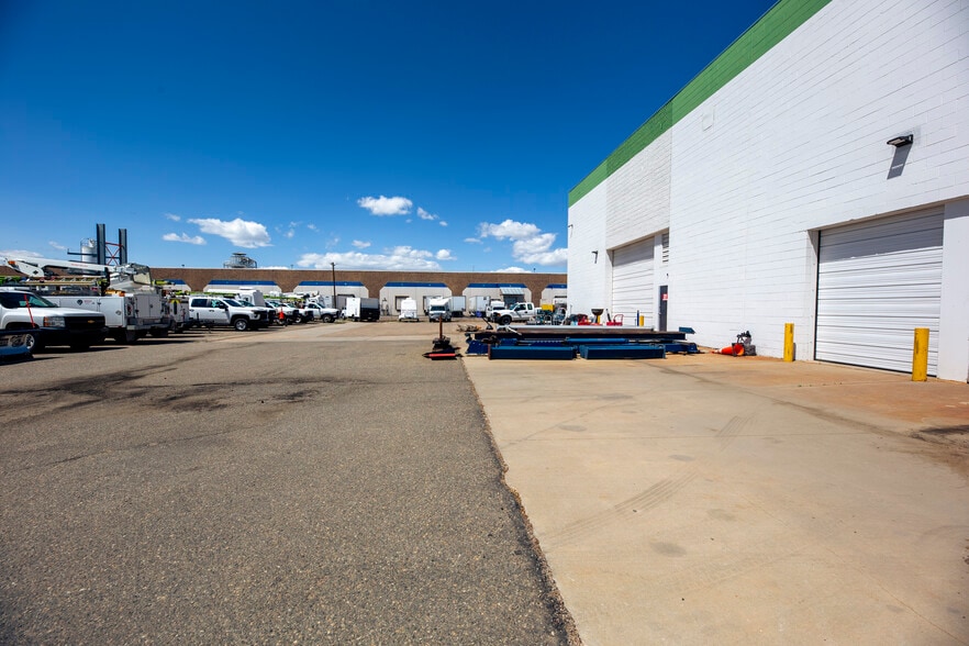 More Photos Of 3788 Wheeling St, Aurora Manufacturing For Sale
