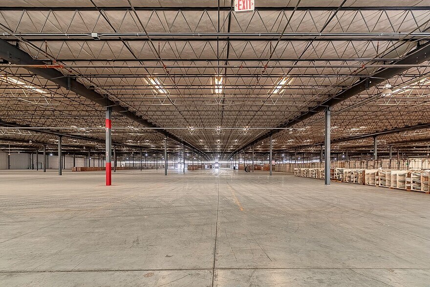 More Photos Of 2801 N Main St, San Luis Warehouse For Sale