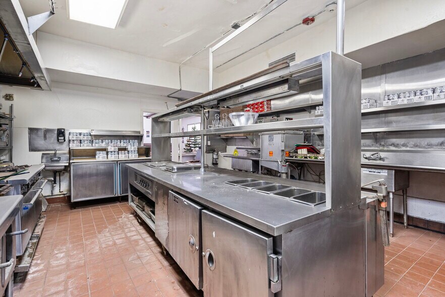 More Photos Of 1005 N El Dorado St, Stockton Hotel For Sale