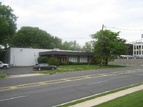 More Photos Of 986 S Springfield Rd, Springfield Flex For Lease