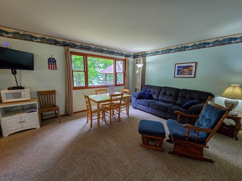 More Photos Of 16878 County Road 505, Newberry Hotel For Sale