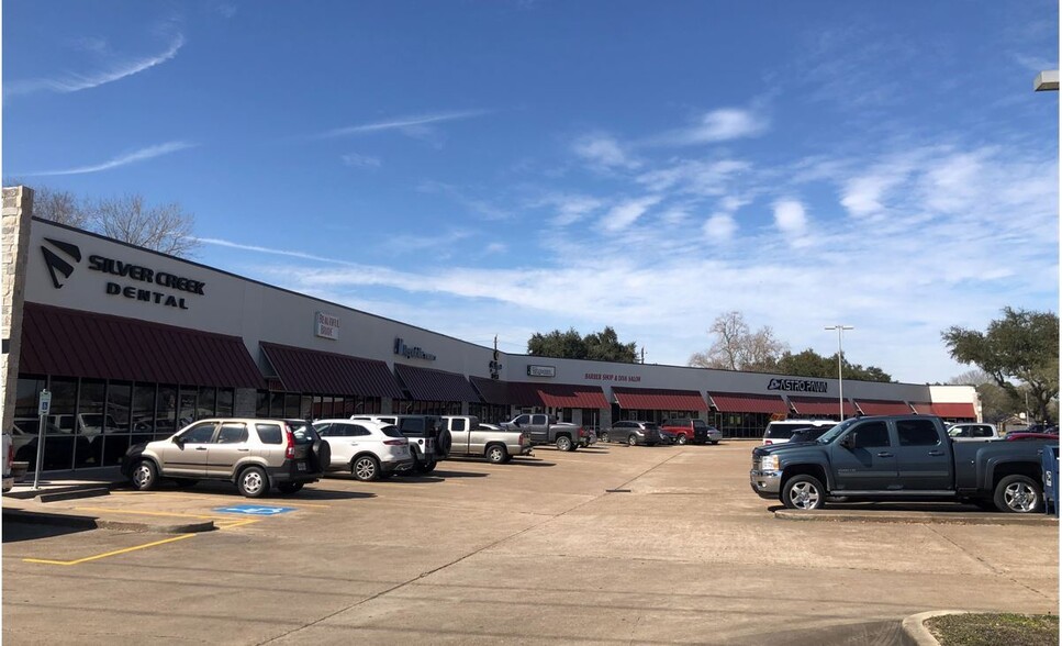 Primary Photo Of 5517 W Broadway St, Pearland General Retail For Lease