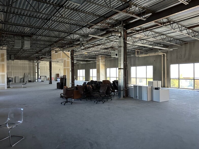 More Photos Of 6180 Brent Thurman Way, Las Vegas Office For Sale