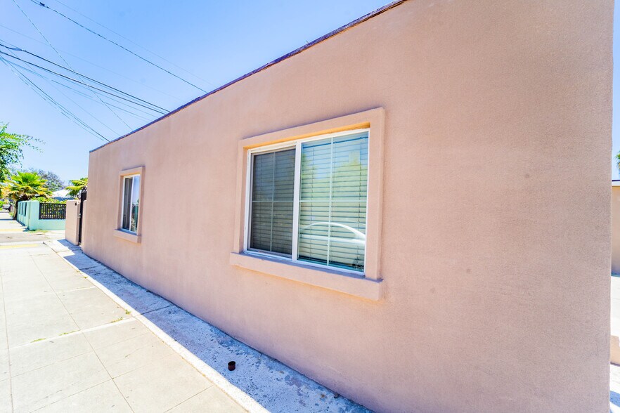 More Photos Of 4451 Dwight St, San Diego Apartments For Sale