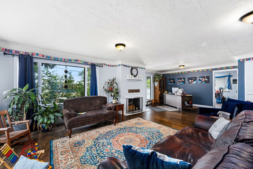 More Photos Of 1048 N 3rd St, Coeur d'Alene Office For Sale
