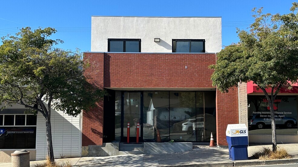 Primary Photo Of 3533 Ocean View Blvd, Glendale General Retail For Sale