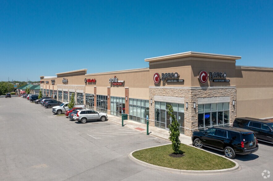 More Photos Of 12975 Shelbyville Rd, Louisville Freestanding For Lease