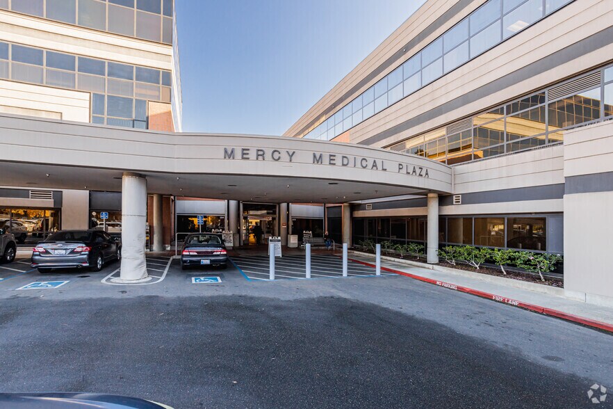 More Photos Of 3939 J St, Sacramento Medical For Lease