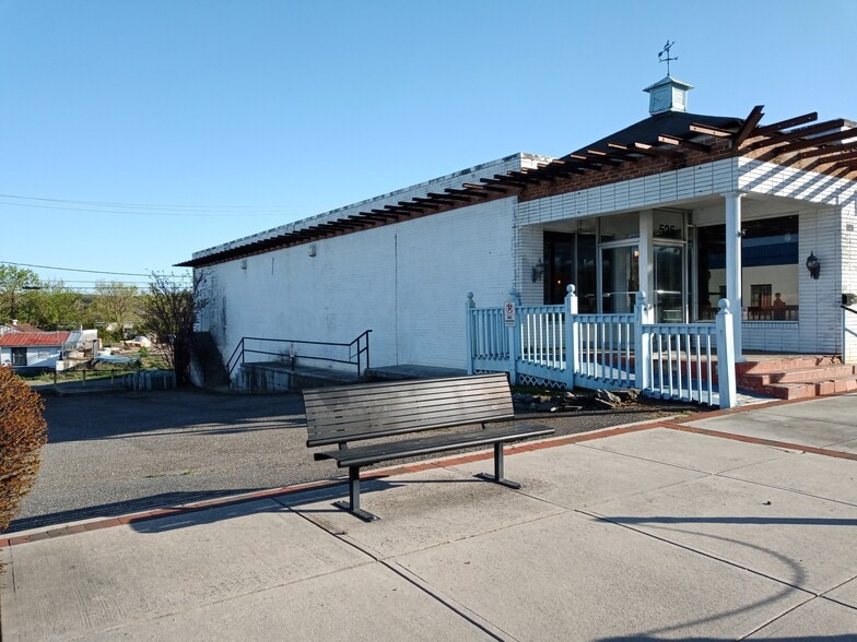 More Photos Of 525 Main St, Altavista Restaurant For Sale