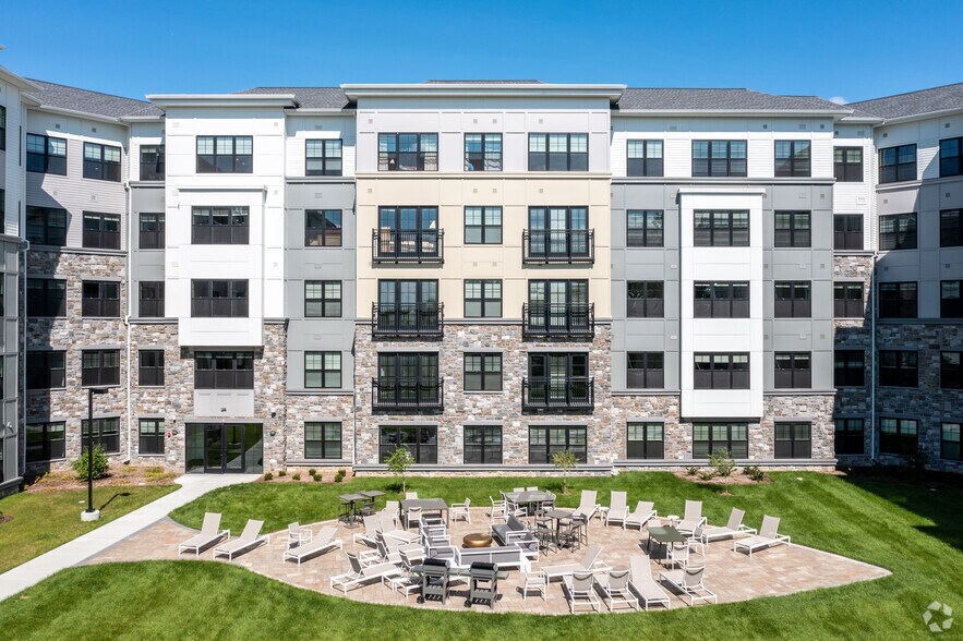 More Photos Of 105 Corporate Park Dr, West Harrison Multifamily For Sale