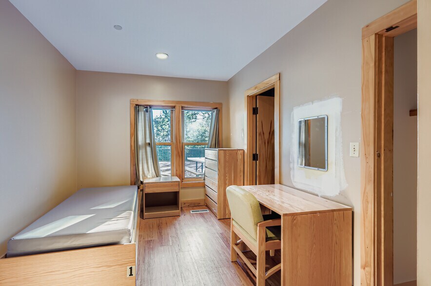 More Photos Of 40 Timberline Dr, Lemont Rehabilitation Center For Lease