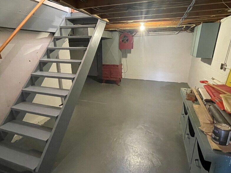 More Photos Of 14 S Mill St, Clear Spring Medical For Sale