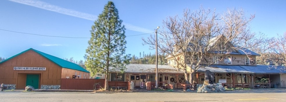 Primary Photo Of 125 Deadwood Rd, Lewiston Restaurant For Sale