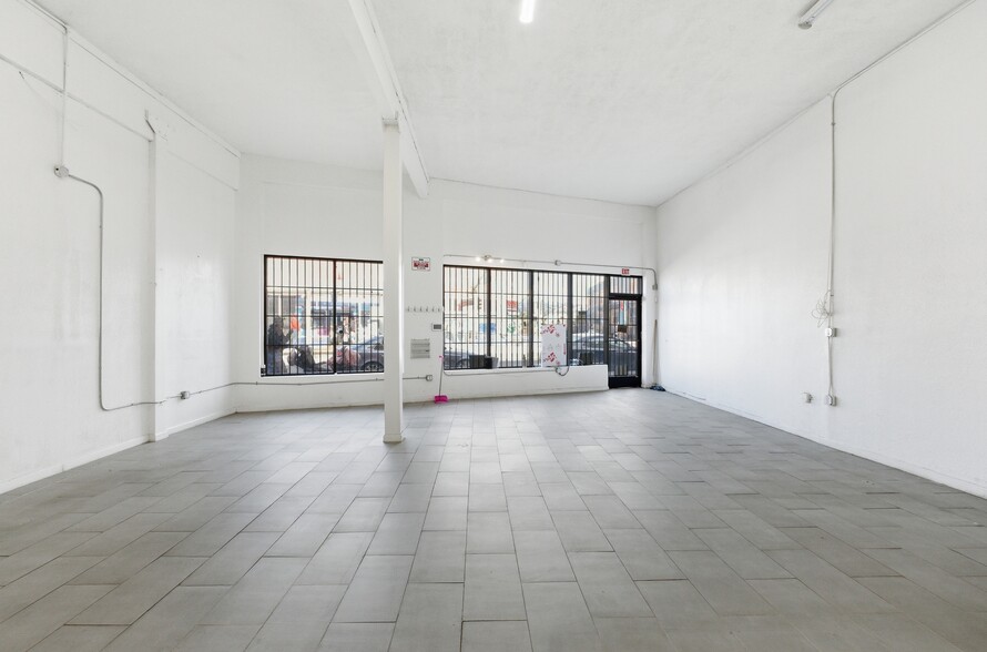 More Photos Of 7101-7105 International Blvd, Oakland Storefront For Lease