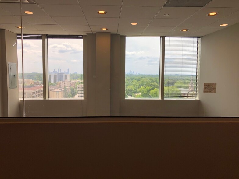 More Photos Of 755 Commerce Dr, Decatur Medical For Lease