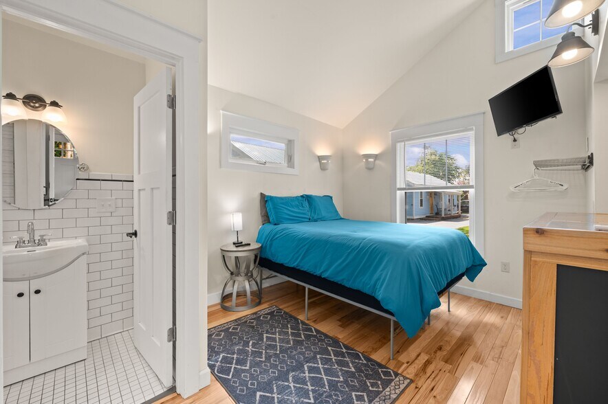 More Photos Of 5358 Paw Paw Lake Rd, Coloma Apartments For Sale