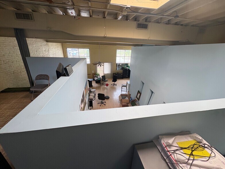More Photos Of 1113 E Cass St, Tampa Warehouse For Lease