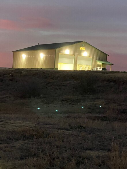 More Photos Of 365 Airlinks Dr, Garden City Industrial For Sale
