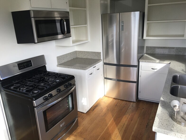 More Photos Of 1906-1912 Cimarron St, Los Angeles Apartments For Lease