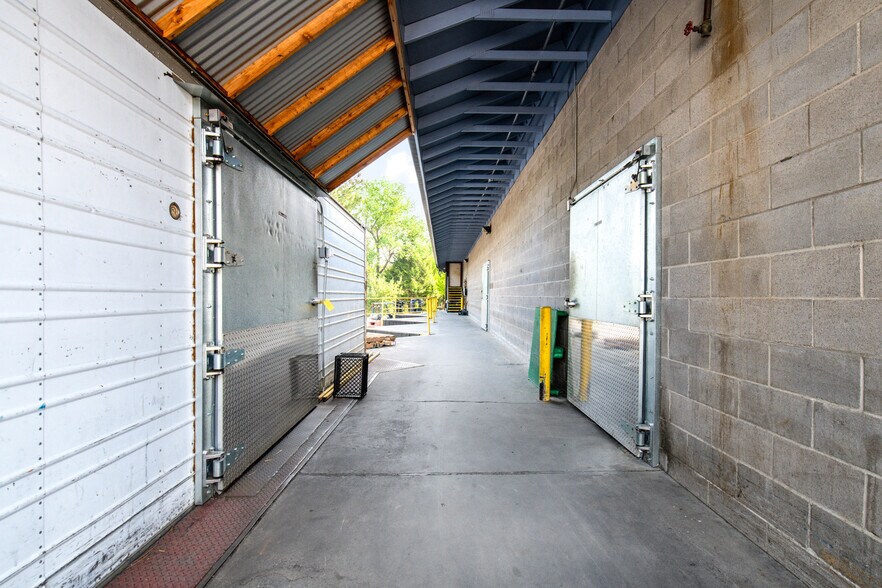 More Photos Of 810 Whispering Pines Ln, Grass Valley Refrigeration Cold Storage For Sale