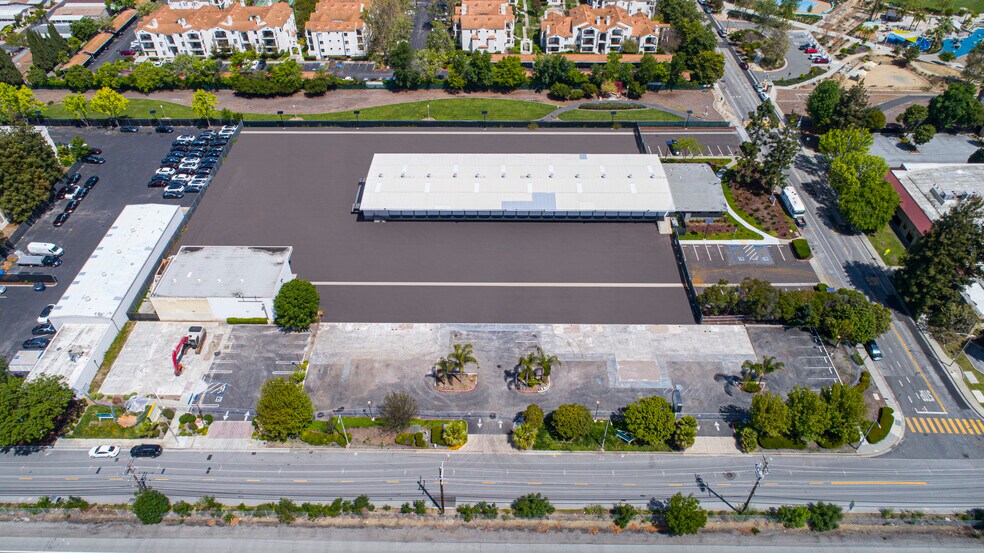 More Photos Of 331-385 E Weddell Dr, Sunnyvale Land For Lease