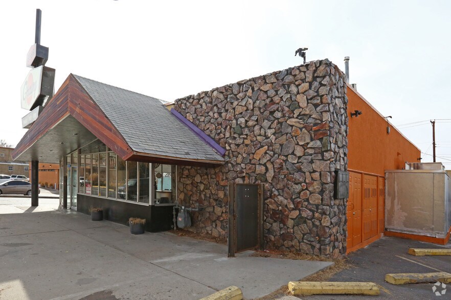 More Photos Of 725 Central Ave NE, Albuquerque Restaurant For Lease