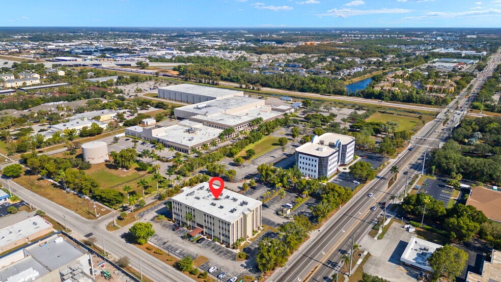 More Photos Of 3949 Evans Ave, Fort Myers Medical For Sale