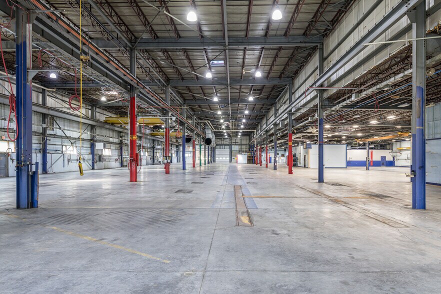 More Photos Of 28 Pond View Dr, Scarborough Manufacturing For Lease