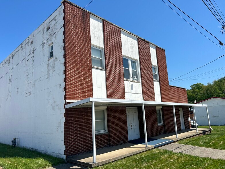 Primary Photo Of 1913 19th St, Nitro Lodge Meeting Hall For Lease