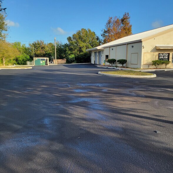 More Photos Of 2106 S US Highway 1, Vero Beach Freestanding For Sale