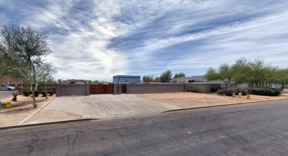More Photos Of 8643 N 78th Ave, Peoria Contractor Storage Yard For Lease