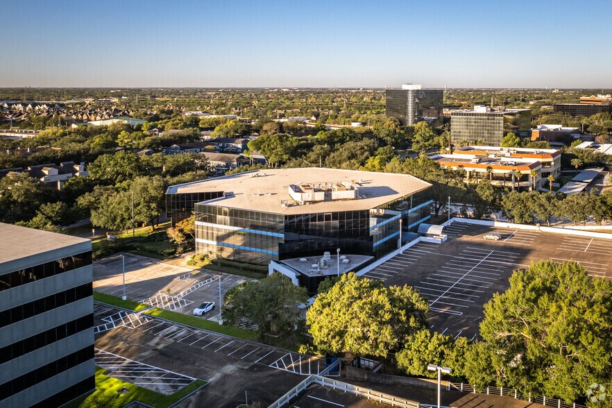 More Photos Of 10850 Richmond Ave, Houston Coworking Space
